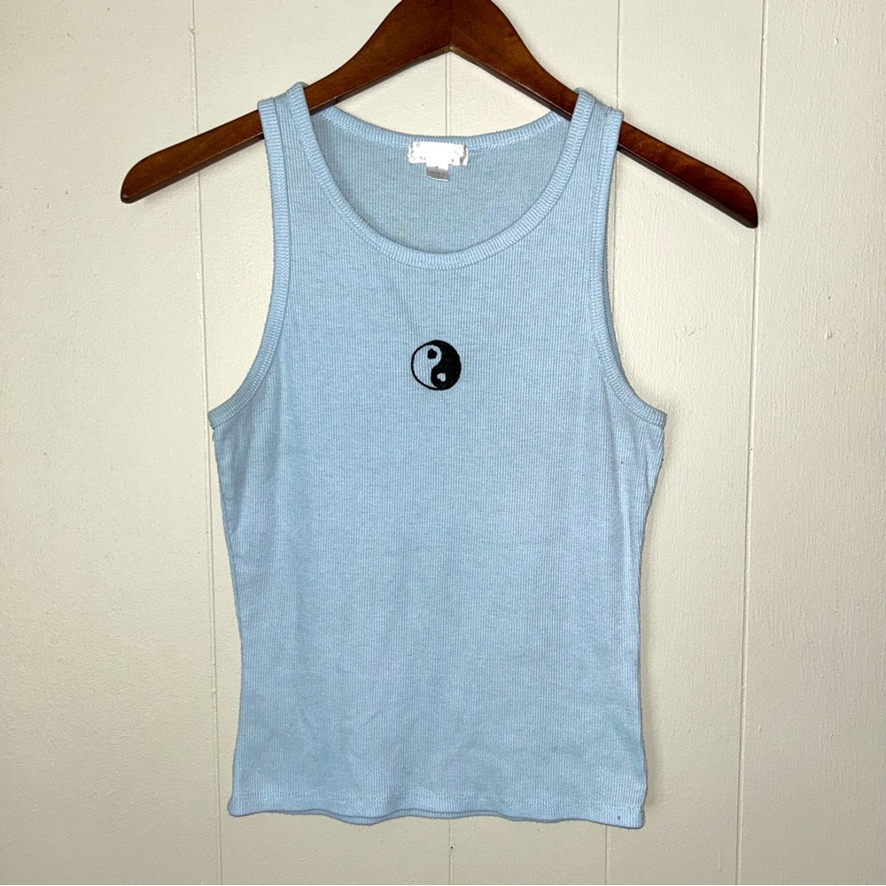 Light Blue Tank Top‎ with Yin Yang Design